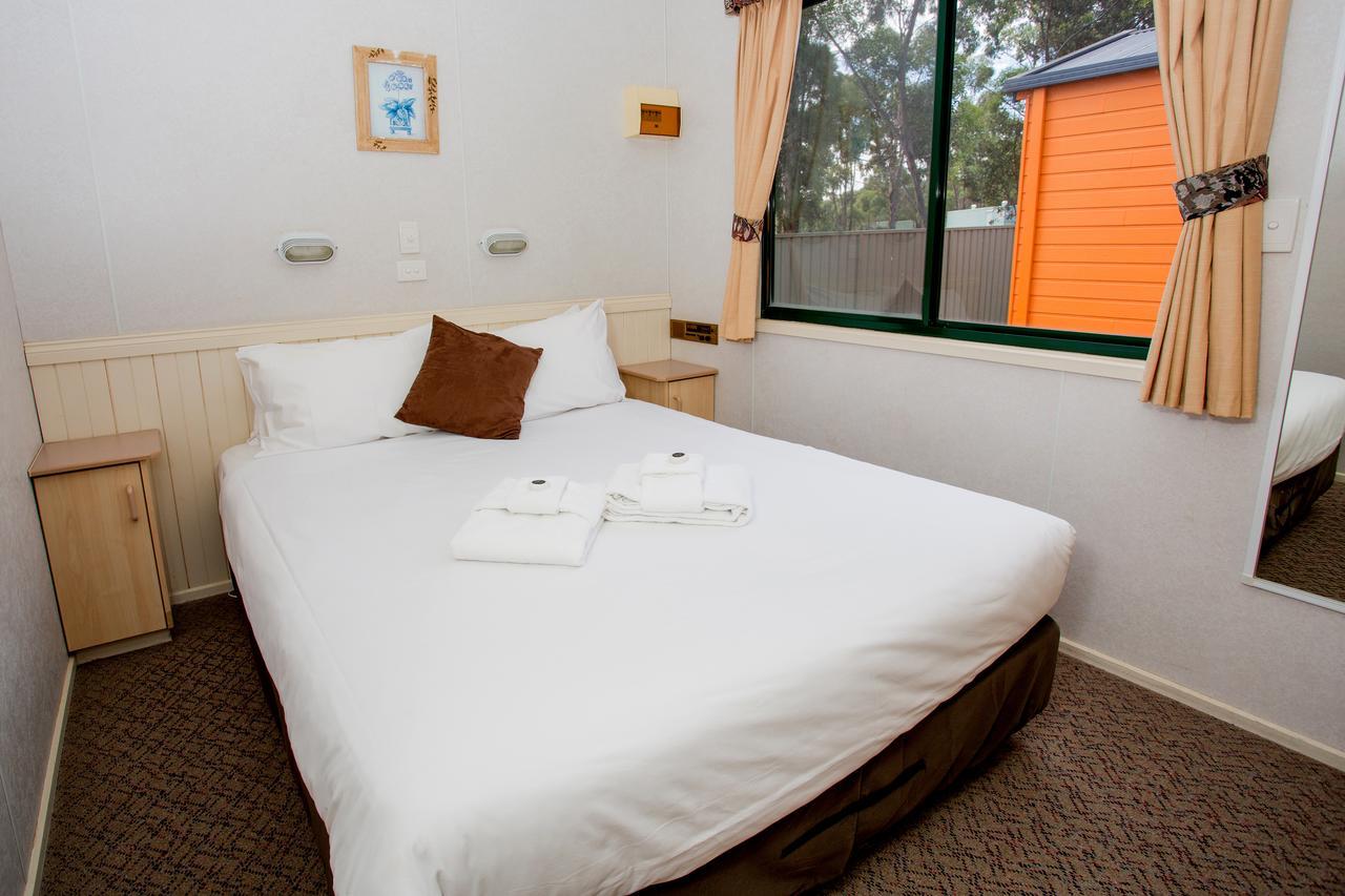 BIG4 Bendigo Park Lane Holiday Park Bagian luar foto