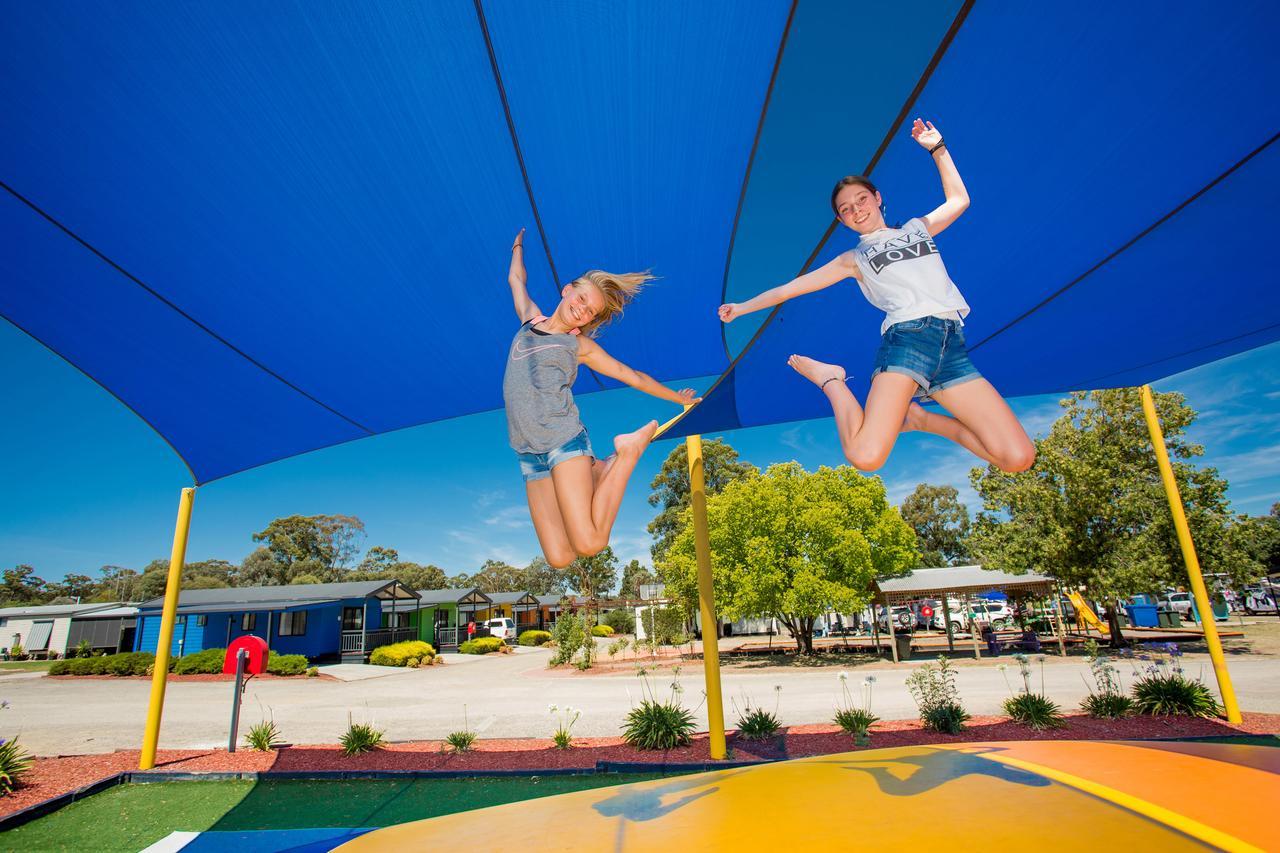 BIG4 Bendigo Park Lane Holiday Park Bagian luar foto