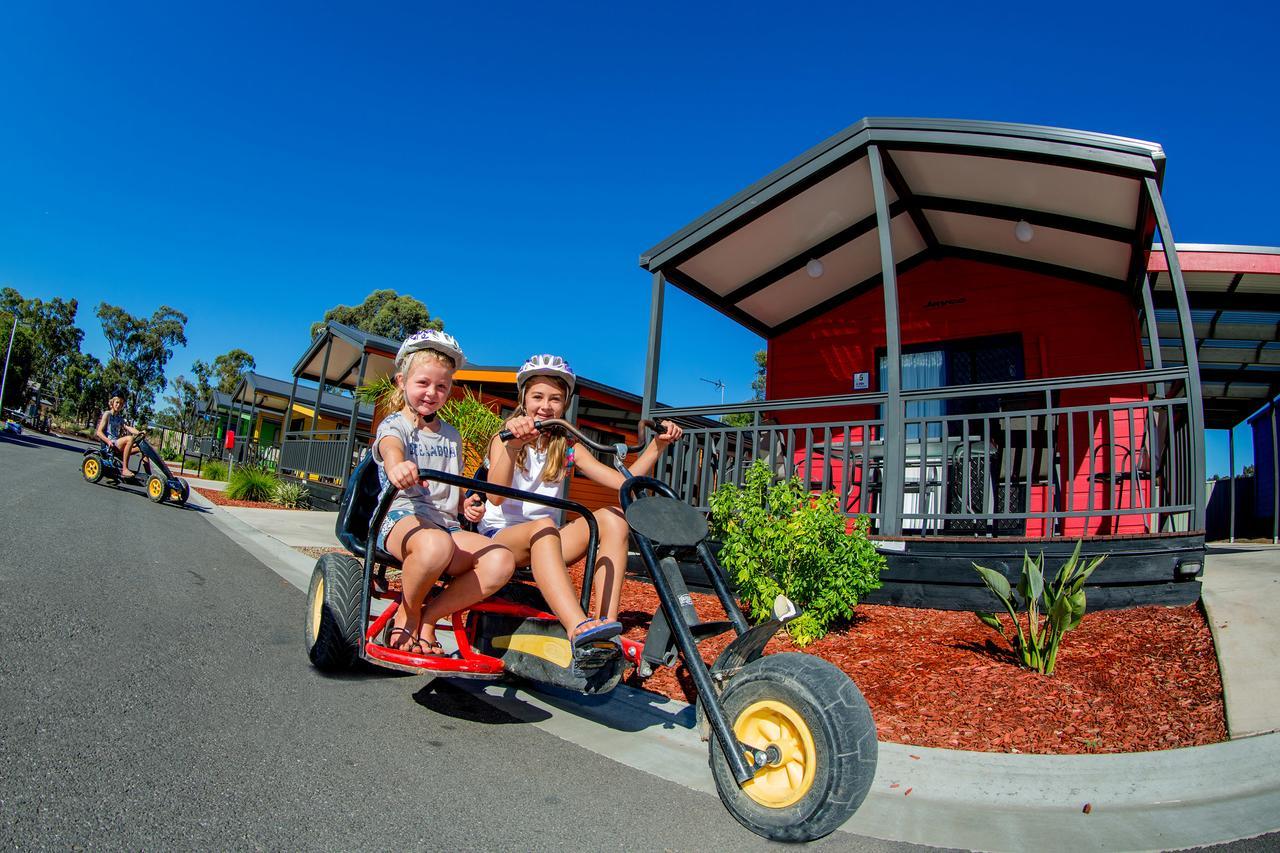 BIG4 Bendigo Park Lane Holiday Park Bagian luar foto