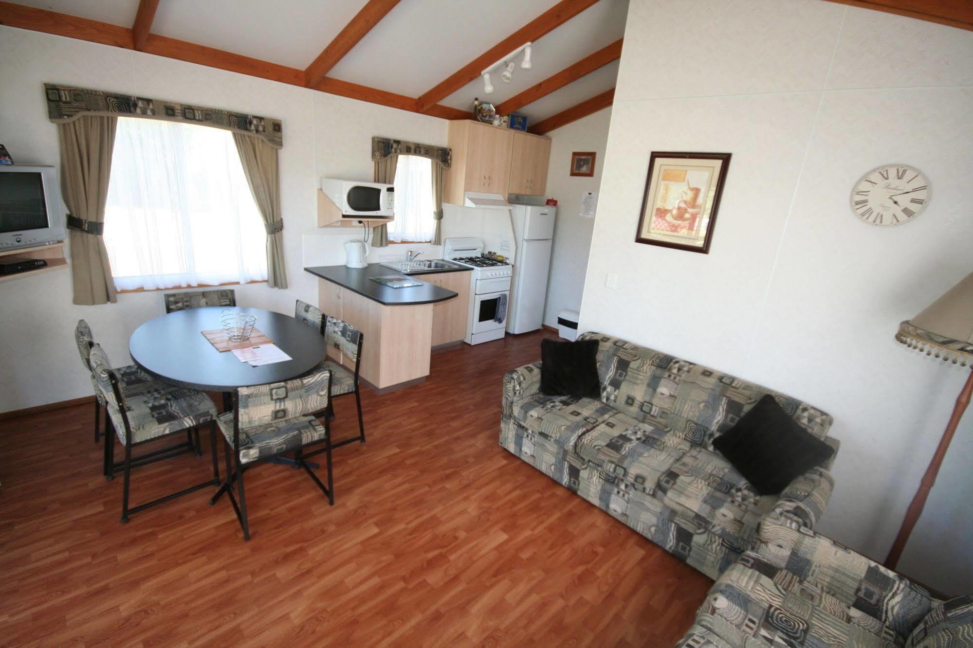 BIG4 Bendigo Park Lane Holiday Park Bagian luar foto